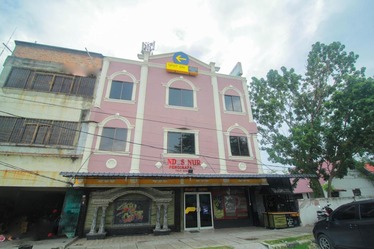 Spot On 2305 Andys Nur Penginapan Dumai Exterior foto